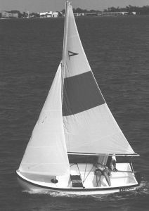Pennant Daysailer Drawing